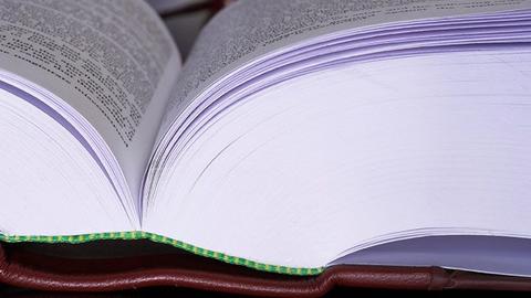 bookspinesmall.jpg