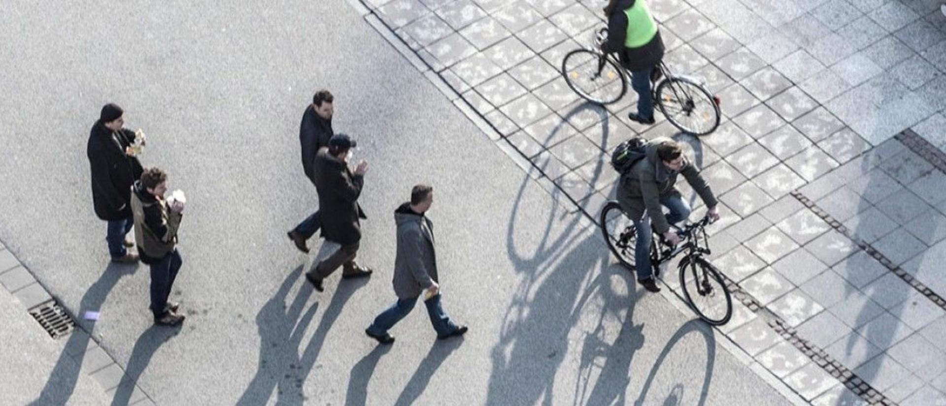 peoplebikelarge.jpg